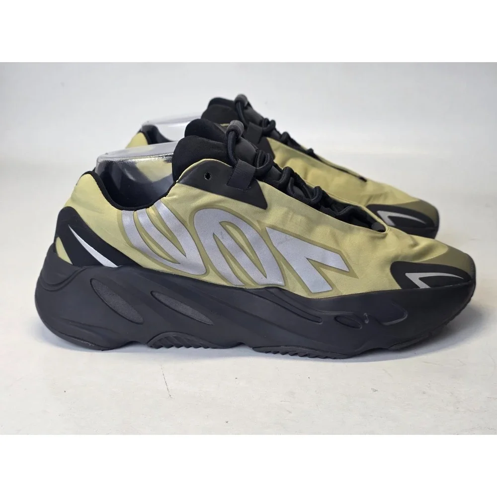 Adidas Yeezy 700‎ MNVN Men's Sneakers Size 8 Green Black Resin Boost Shoes
